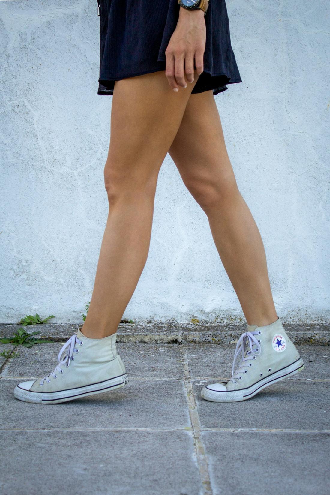 Piernas caminando: salud vascular y circulación